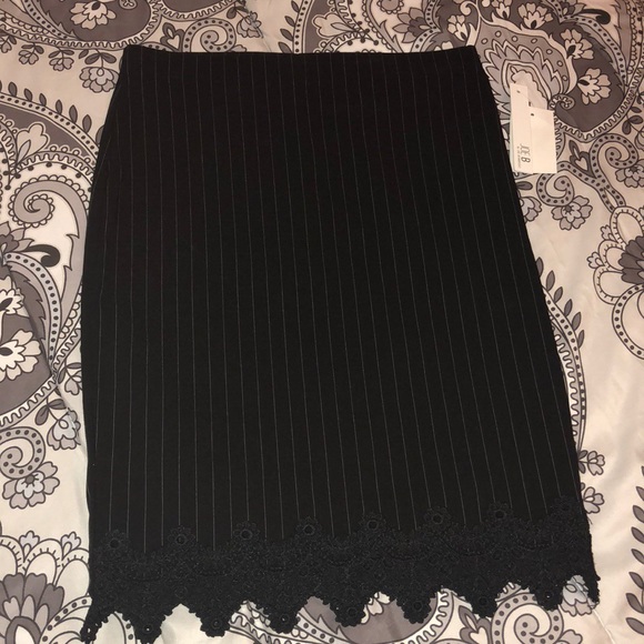 Pinstripe • Pencil skirt • lace hem - Picture 2 of 5